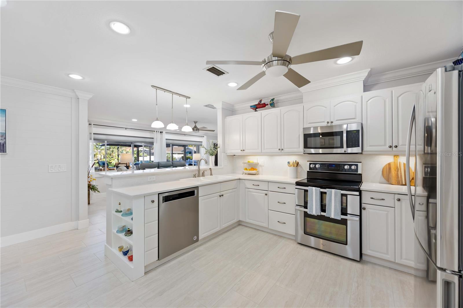 FOREST LAKES SOUTH - Residential