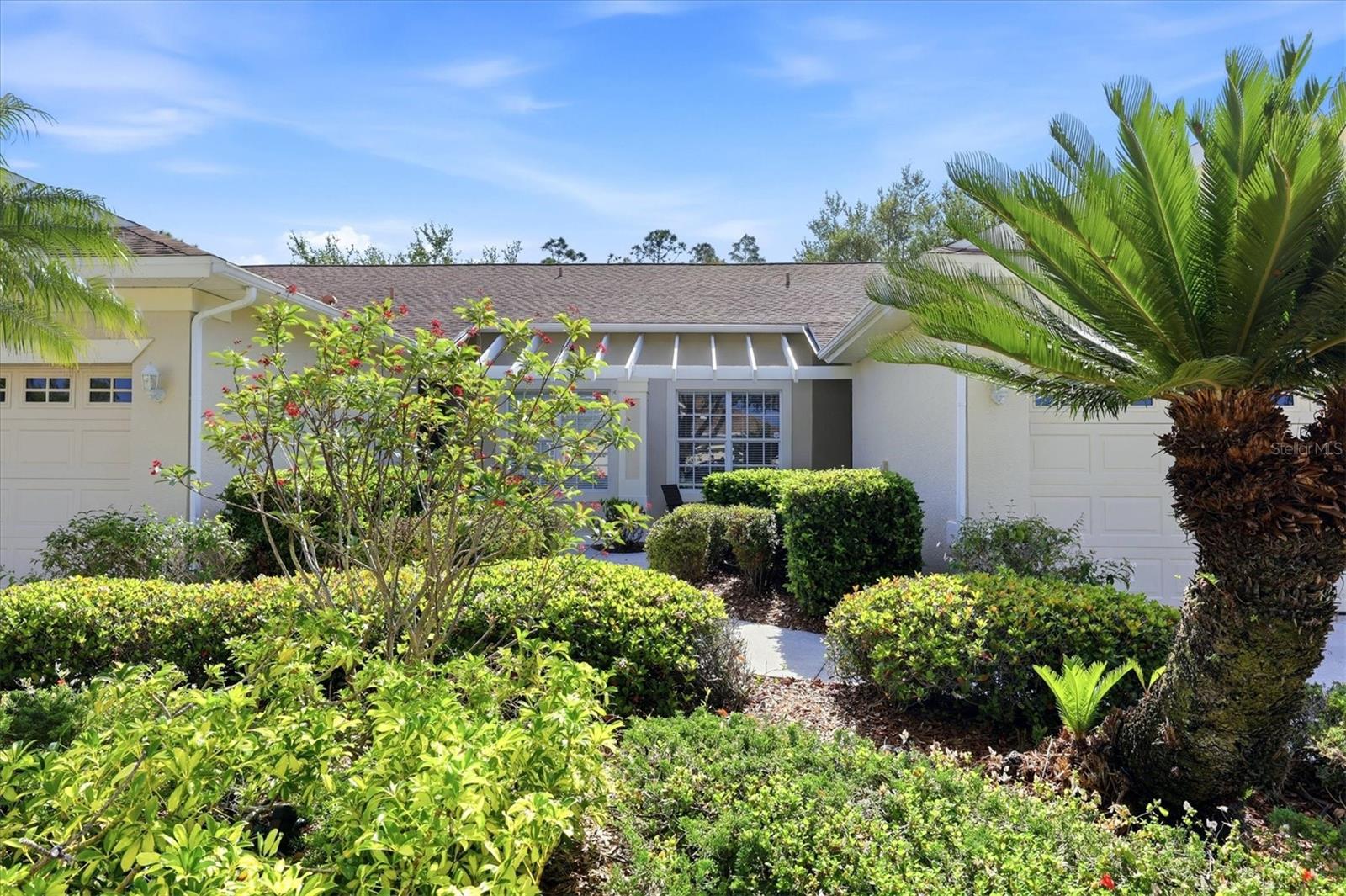 2438 MAGNOLIA CIRCLE