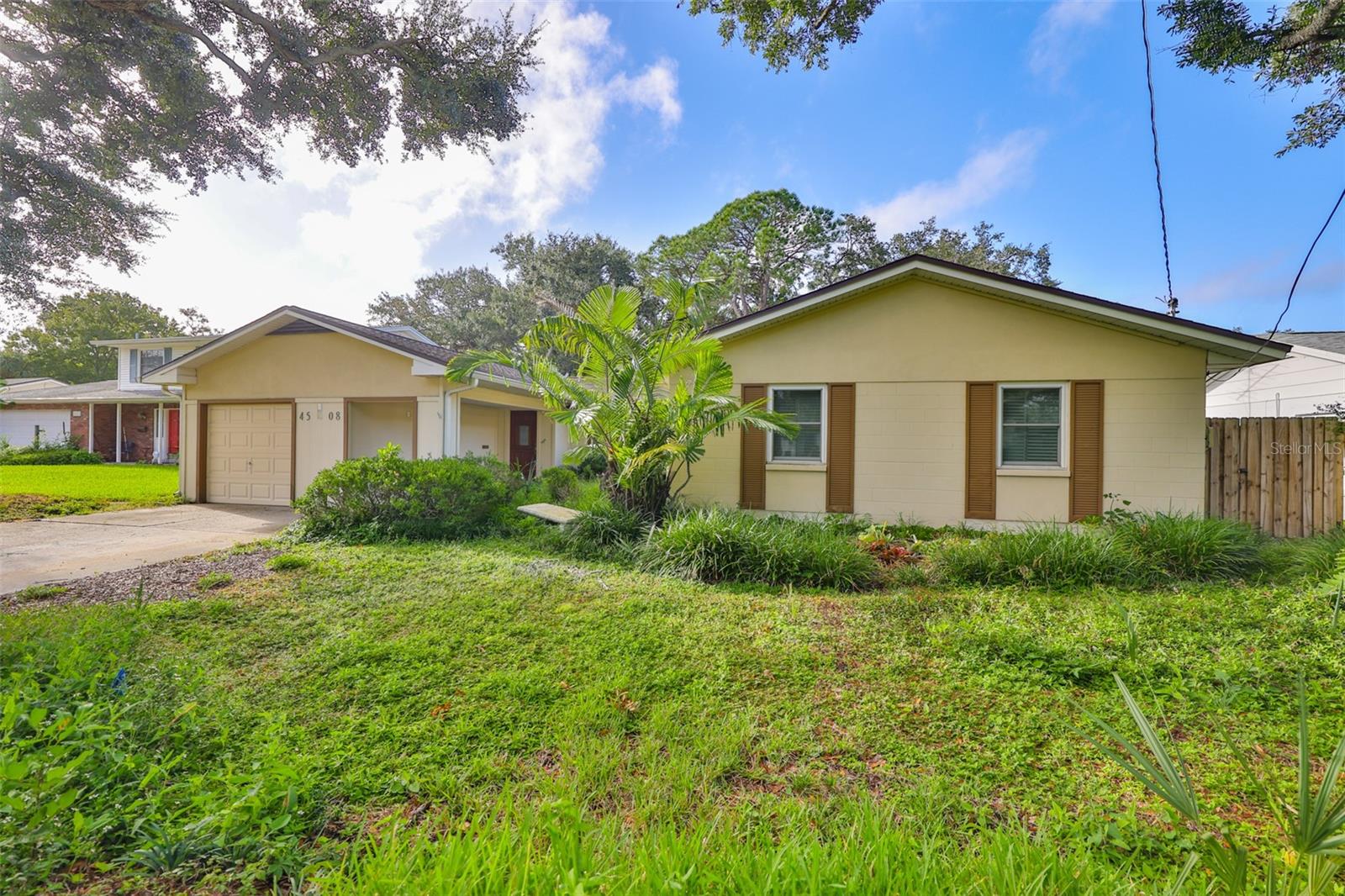 HENDERSON BEACH - Residential