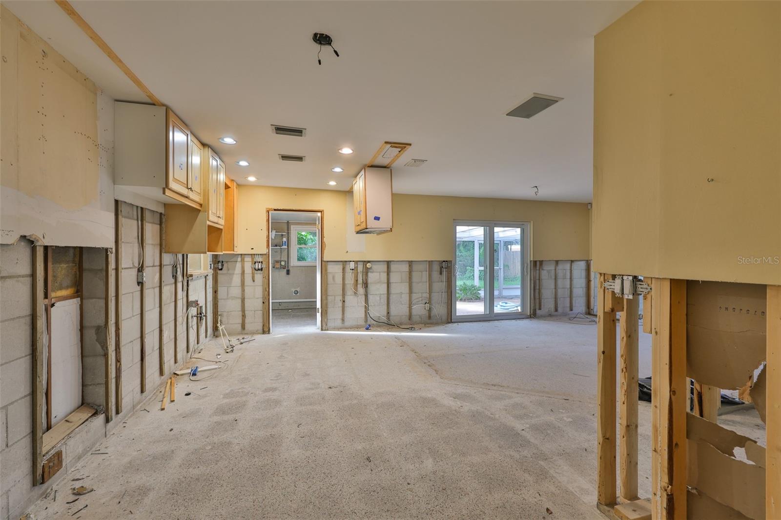 HENDERSON BEACH - Residential