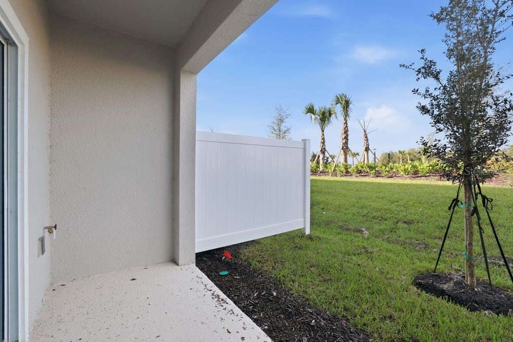 THE TOWNS AT FIRETHORN - Residential