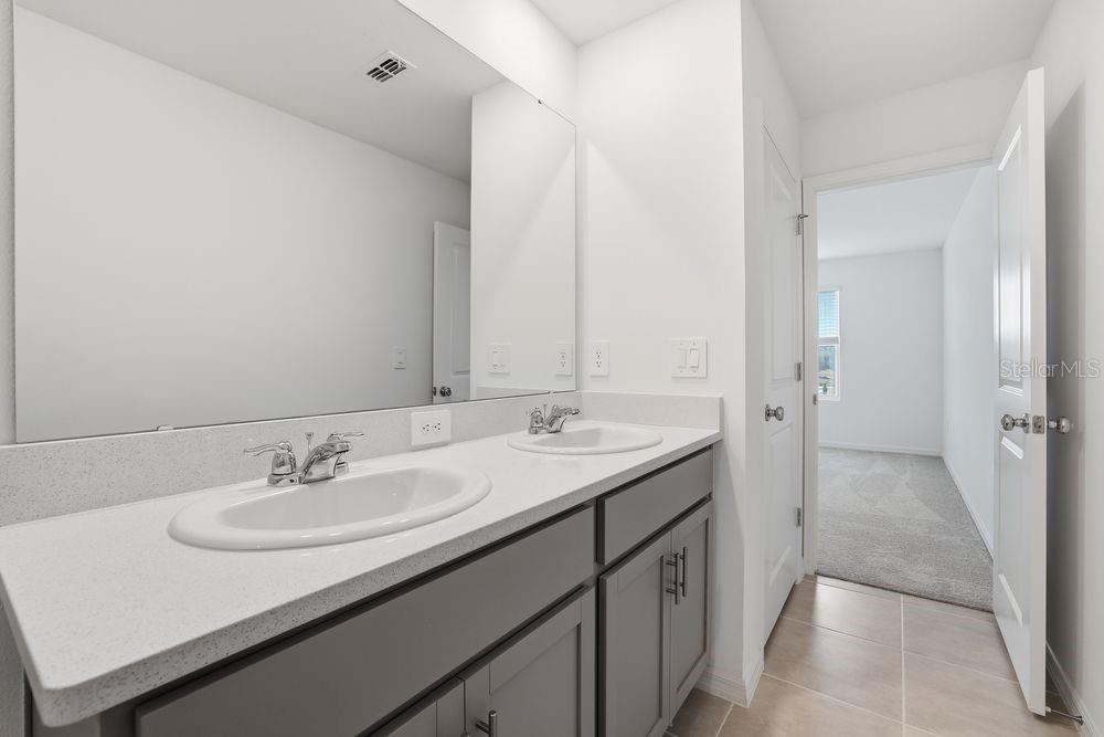 THE TOWNS AT FIRETHORN - Residential