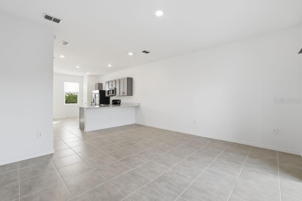 THE TOWNS AT FIRETHORN - Residential