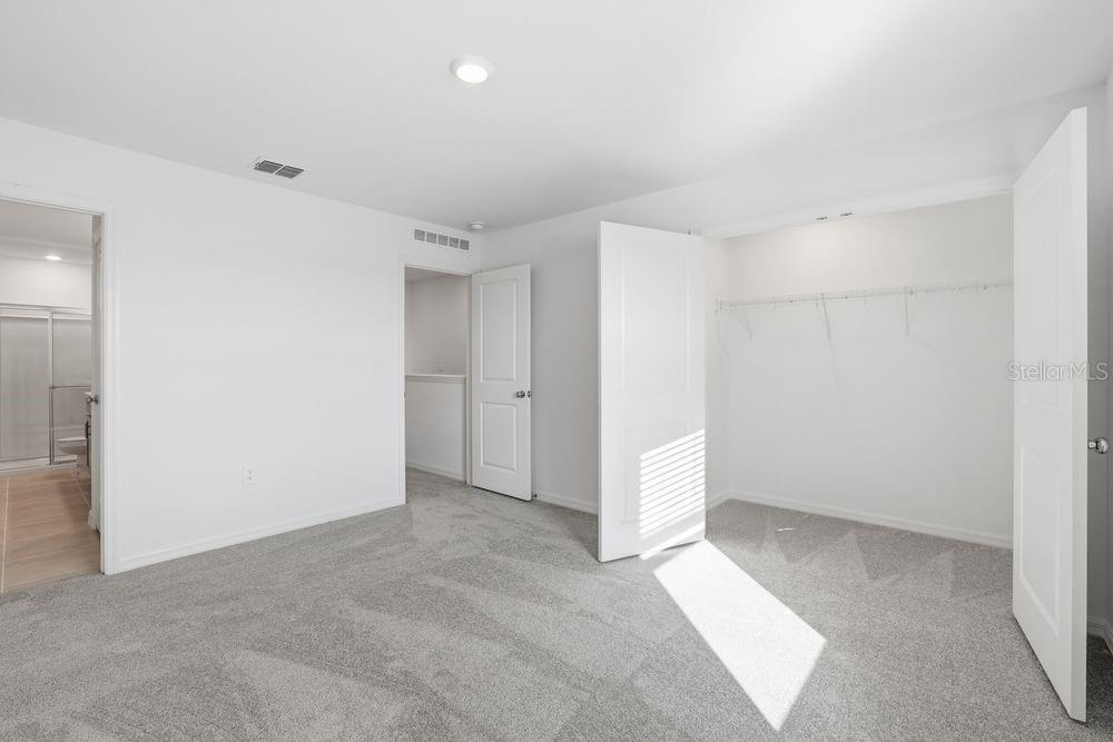 THE TOWNS AT FIRETHORN - Residential