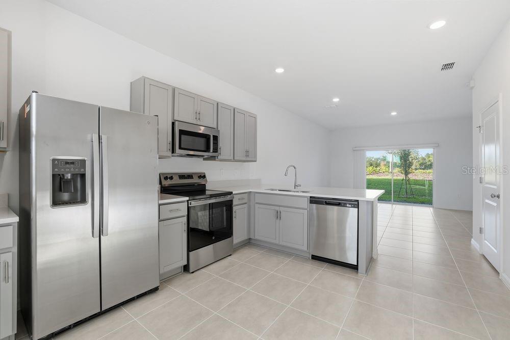 THE TOWNS AT FIRETHORN - Residential