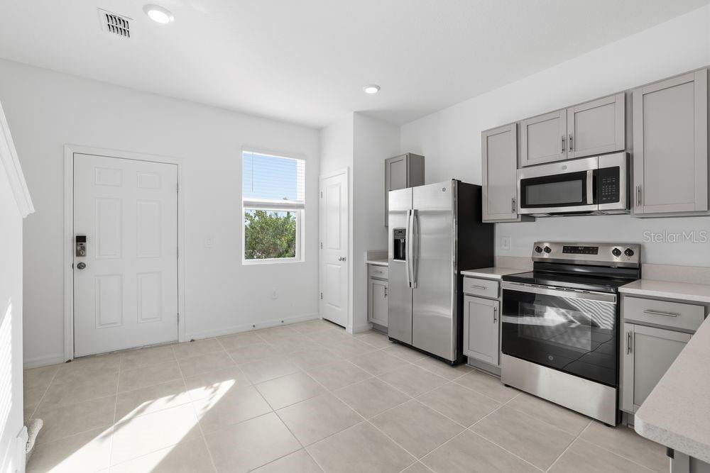 THE TOWNS AT FIRETHORN - Residential