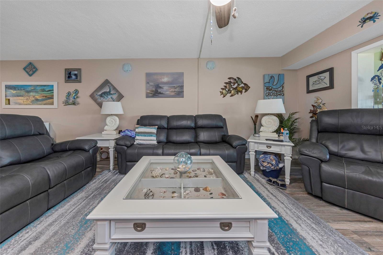1868 SHORE DRIVE S 409