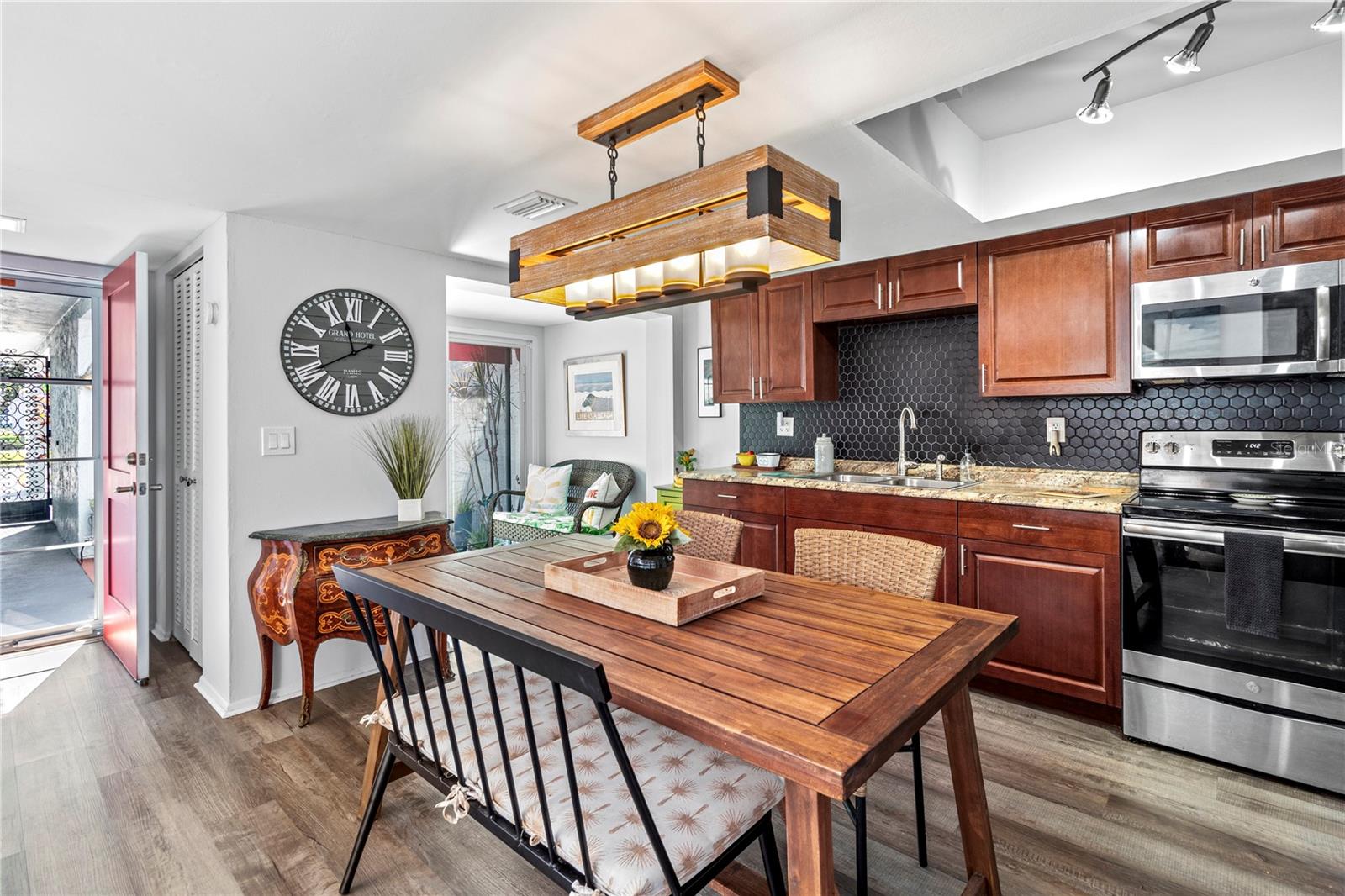 EL CONQUISTADOR VILLAGE 1 SEC 2 - Residential