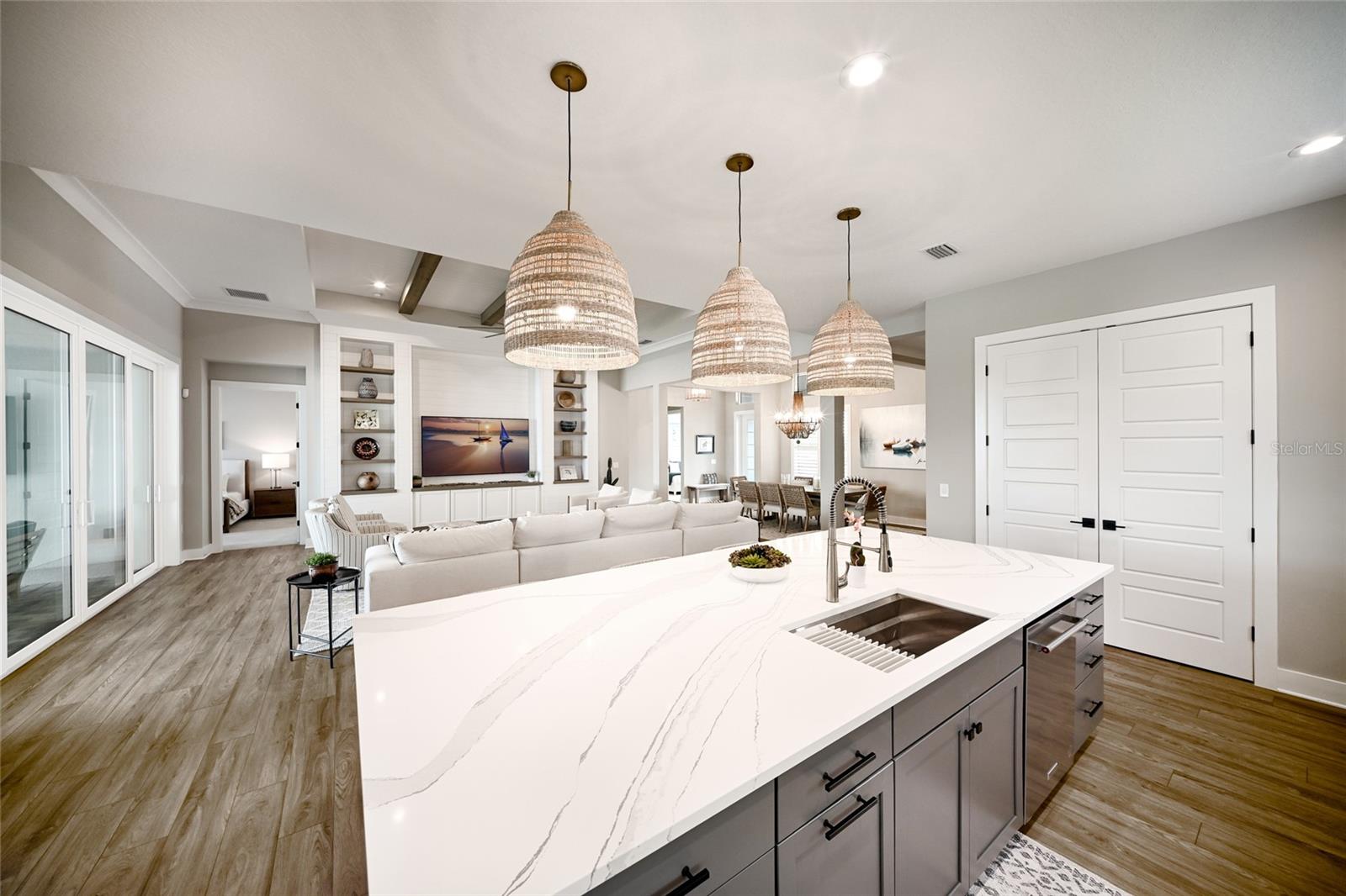 LAKEHOUSE COVE AT WATERSIDE PH 1A & 1B - Residential