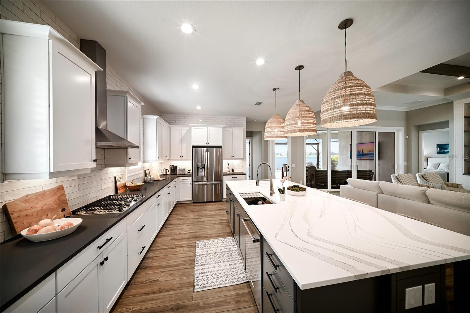 LAKEHOUSE COVE AT WATERSIDE PH 1A & 1B - Residential