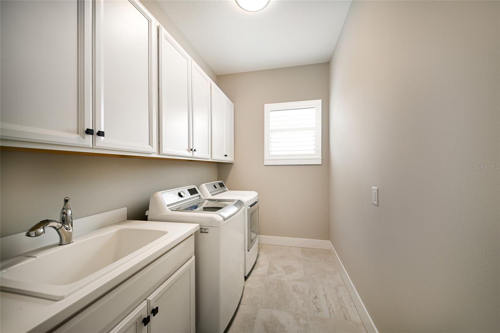 LAKEHOUSE COVE AT WATERSIDE PH 1A & 1B - Residential