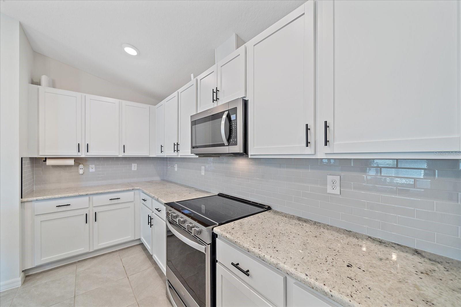 SAWGRASS LAKES PH I-III - Residential Lease