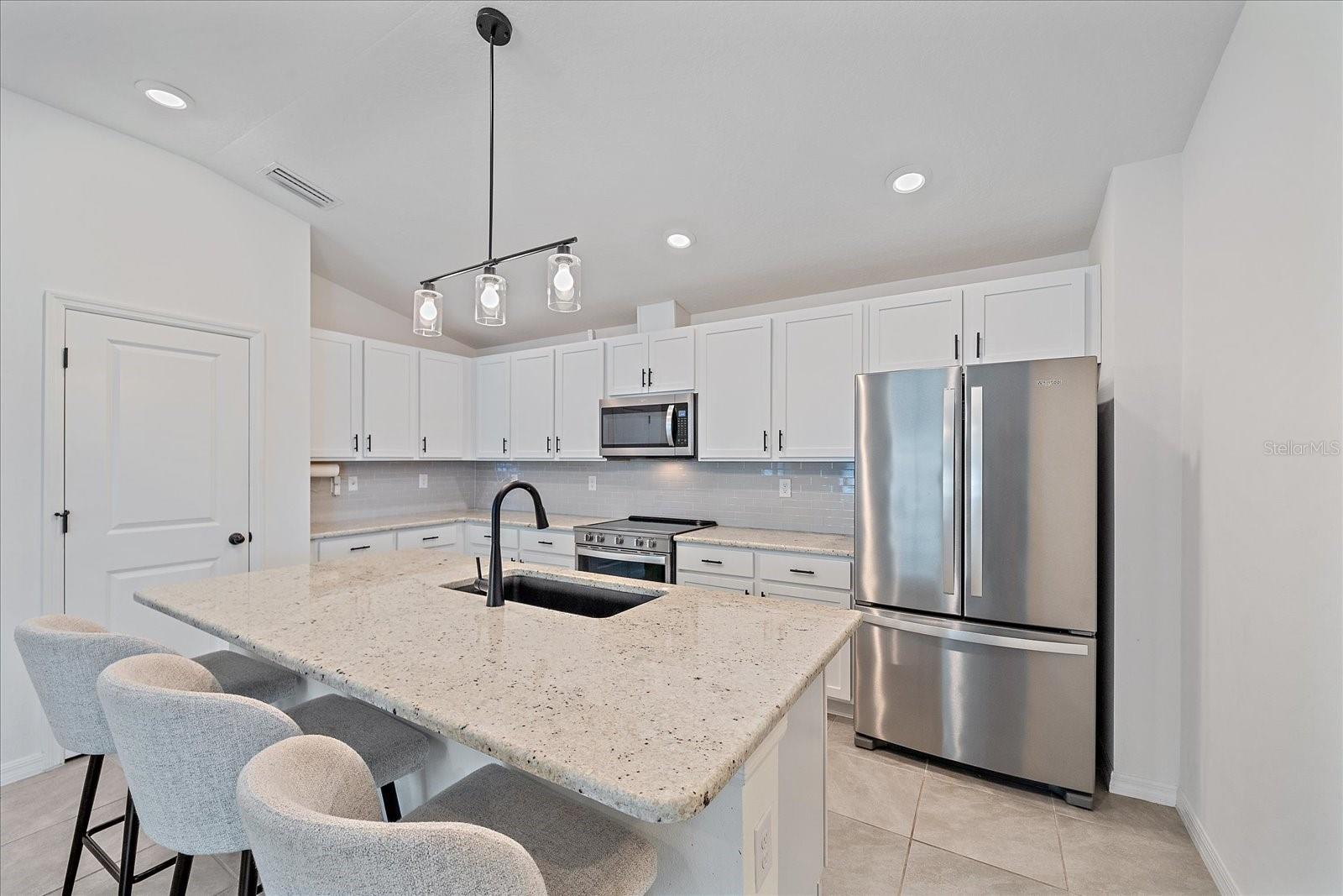 SAWGRASS LAKES PH I-III - Residential Lease