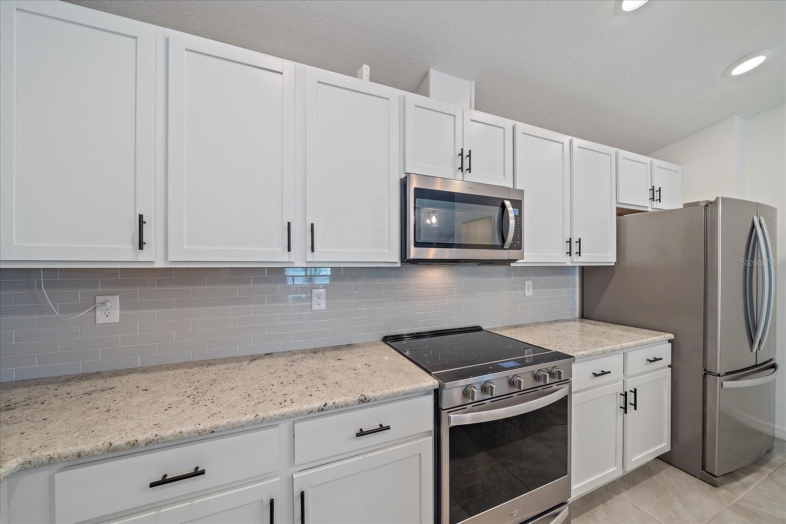 SAWGRASS LAKES PH I-III - Residential Lease