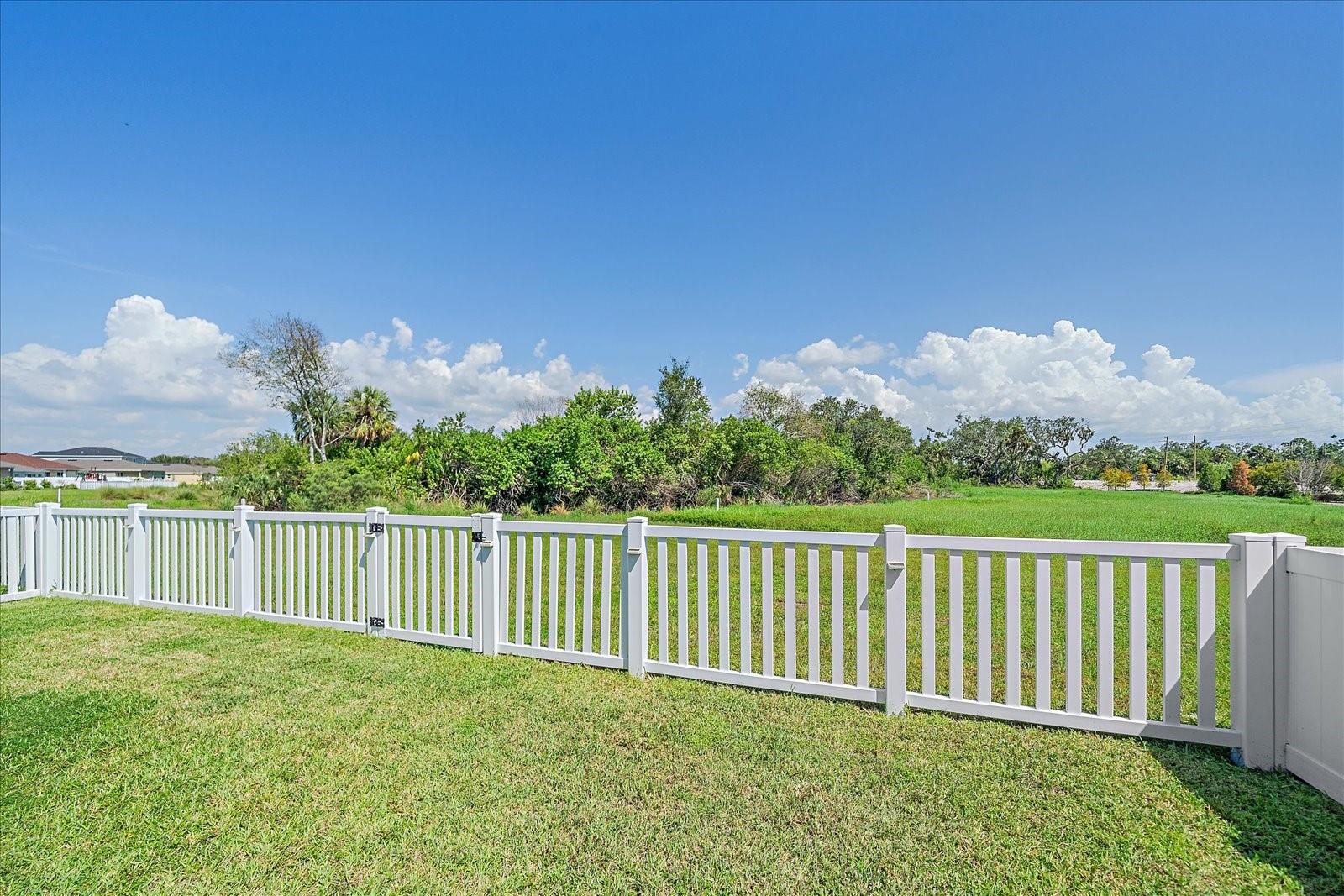 SAWGRASS LAKES PH I-III - Residential Lease