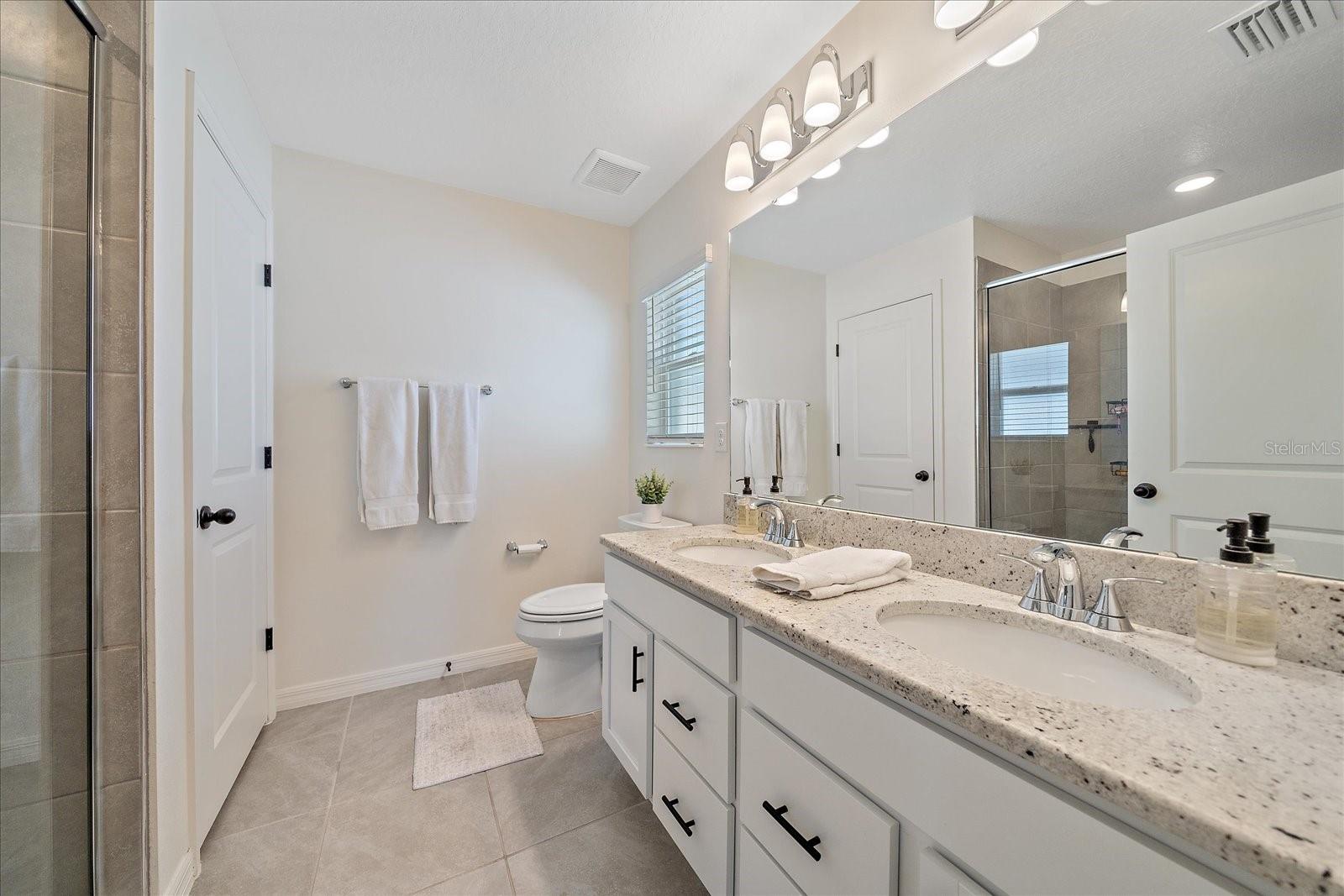 SAWGRASS LAKES PH I-III - Residential Lease