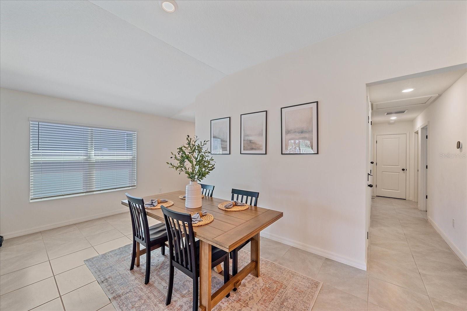 SAWGRASS LAKES PH I-III - Residential Lease