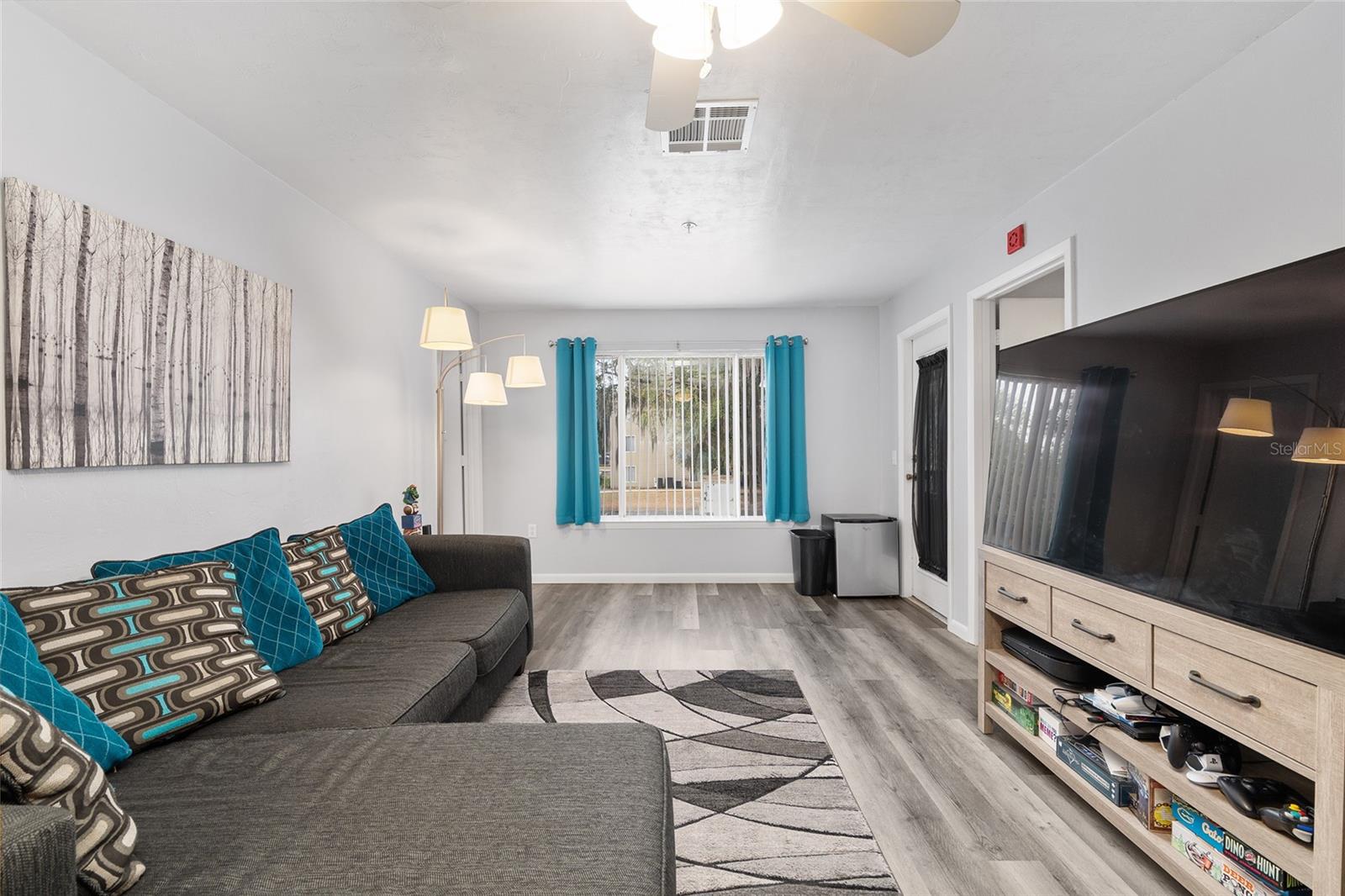 UNIV TERRACE W - Residential