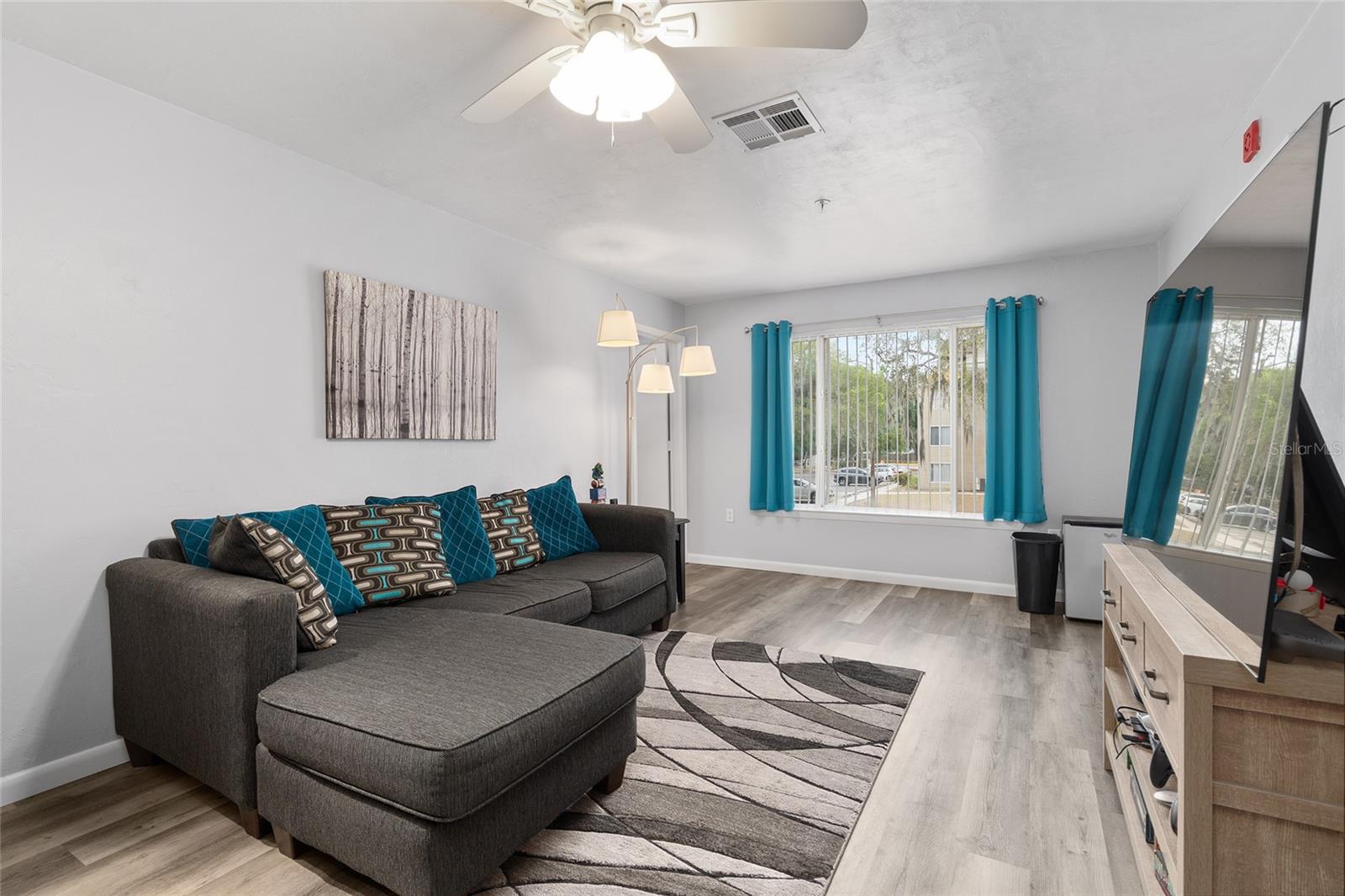 UNIV TERRACE W - Residential