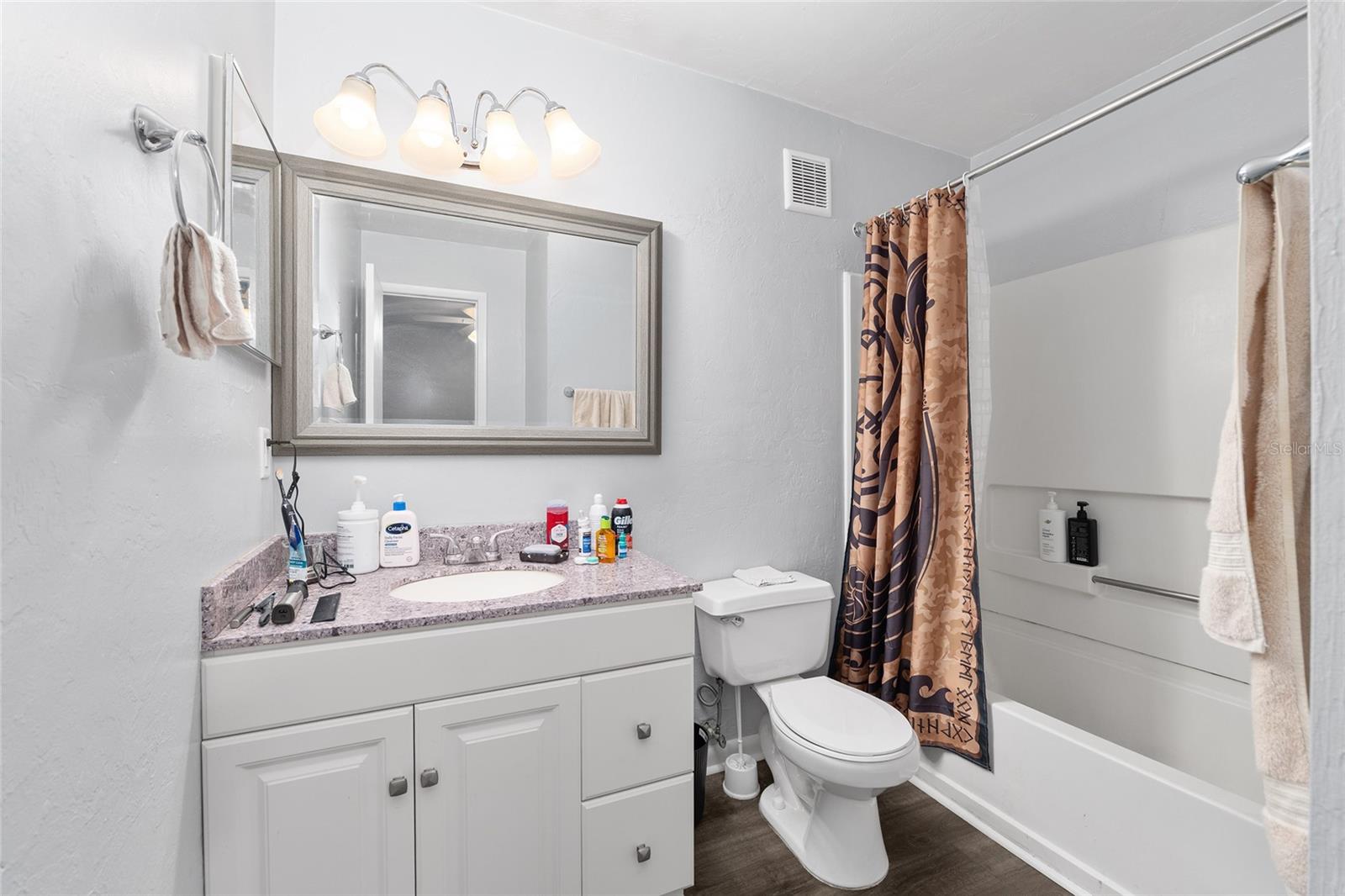 UNIV TERRACE W - Residential