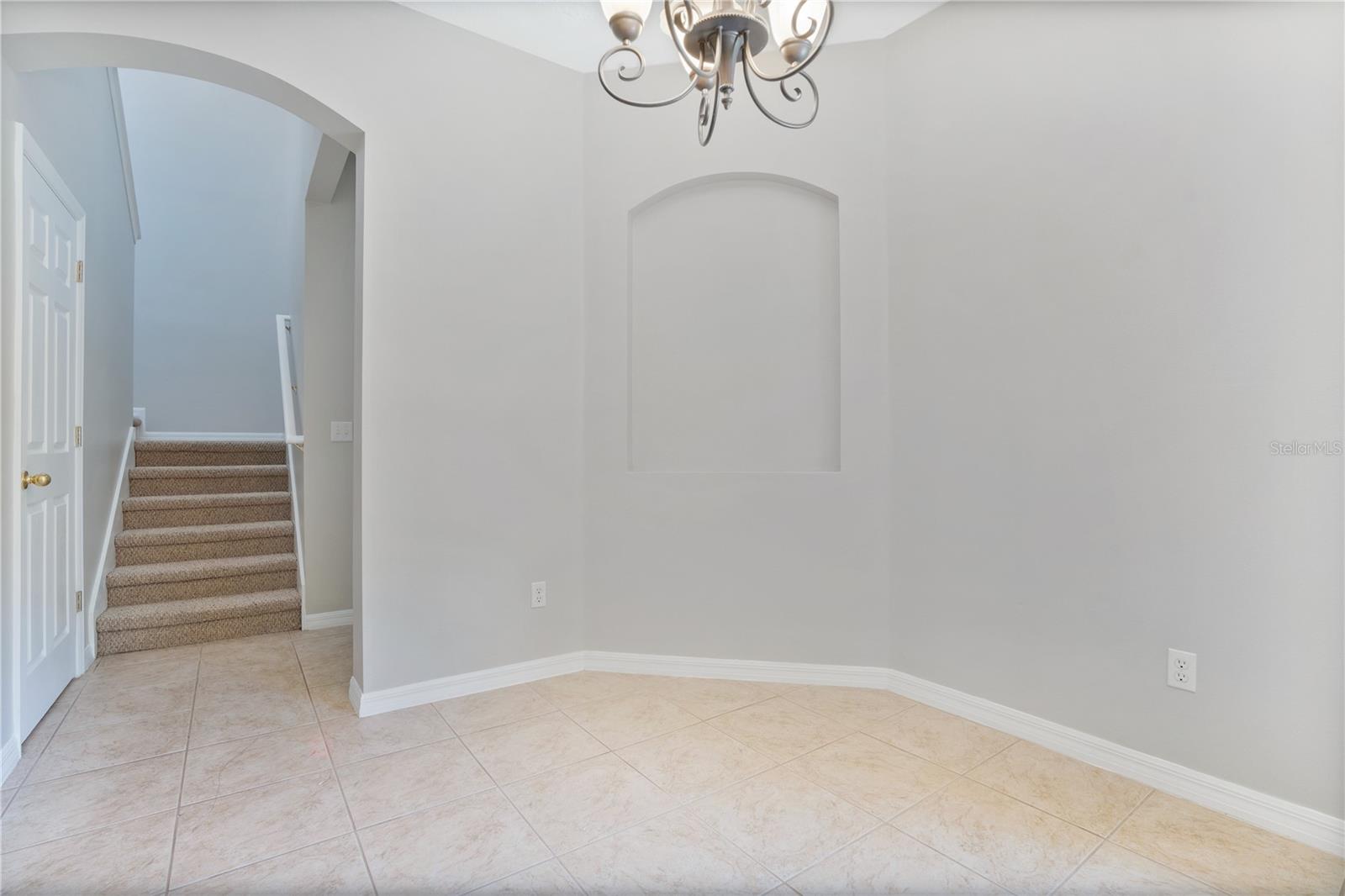 CRESTWOOD HEIGHTS - Residential Lease
