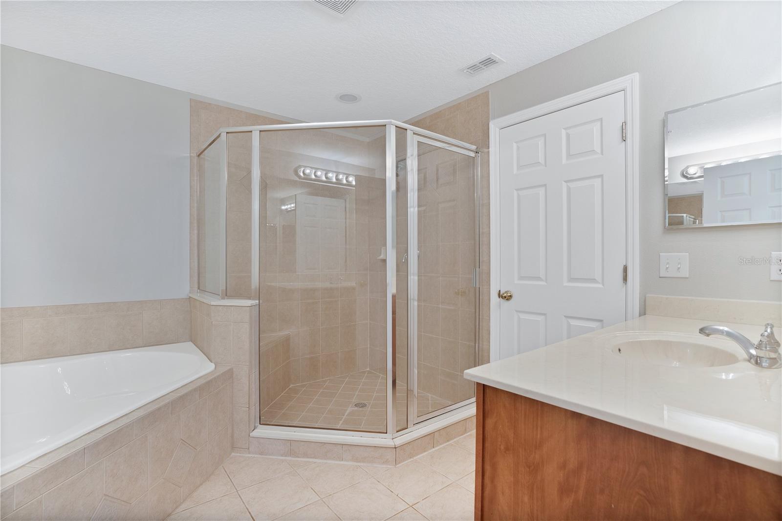CRESTWOOD HEIGHTS - Residential Lease