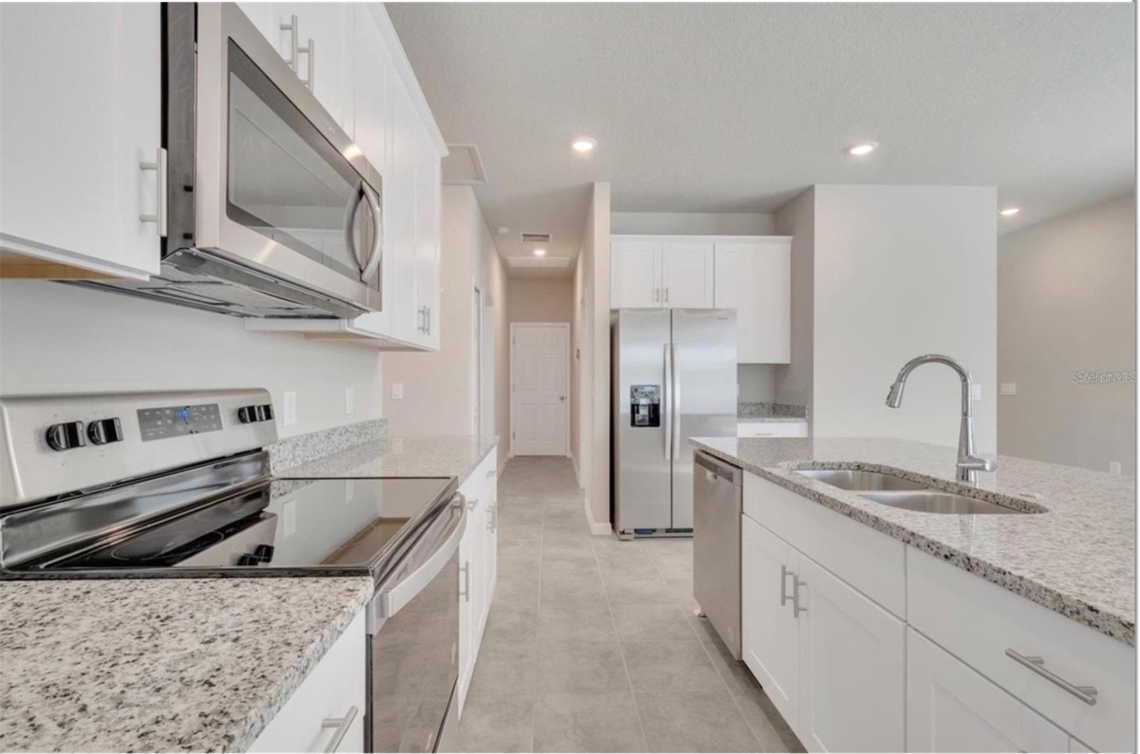 VILLAGES/MINNEOLA HILLS PH 1A - Residential Lease