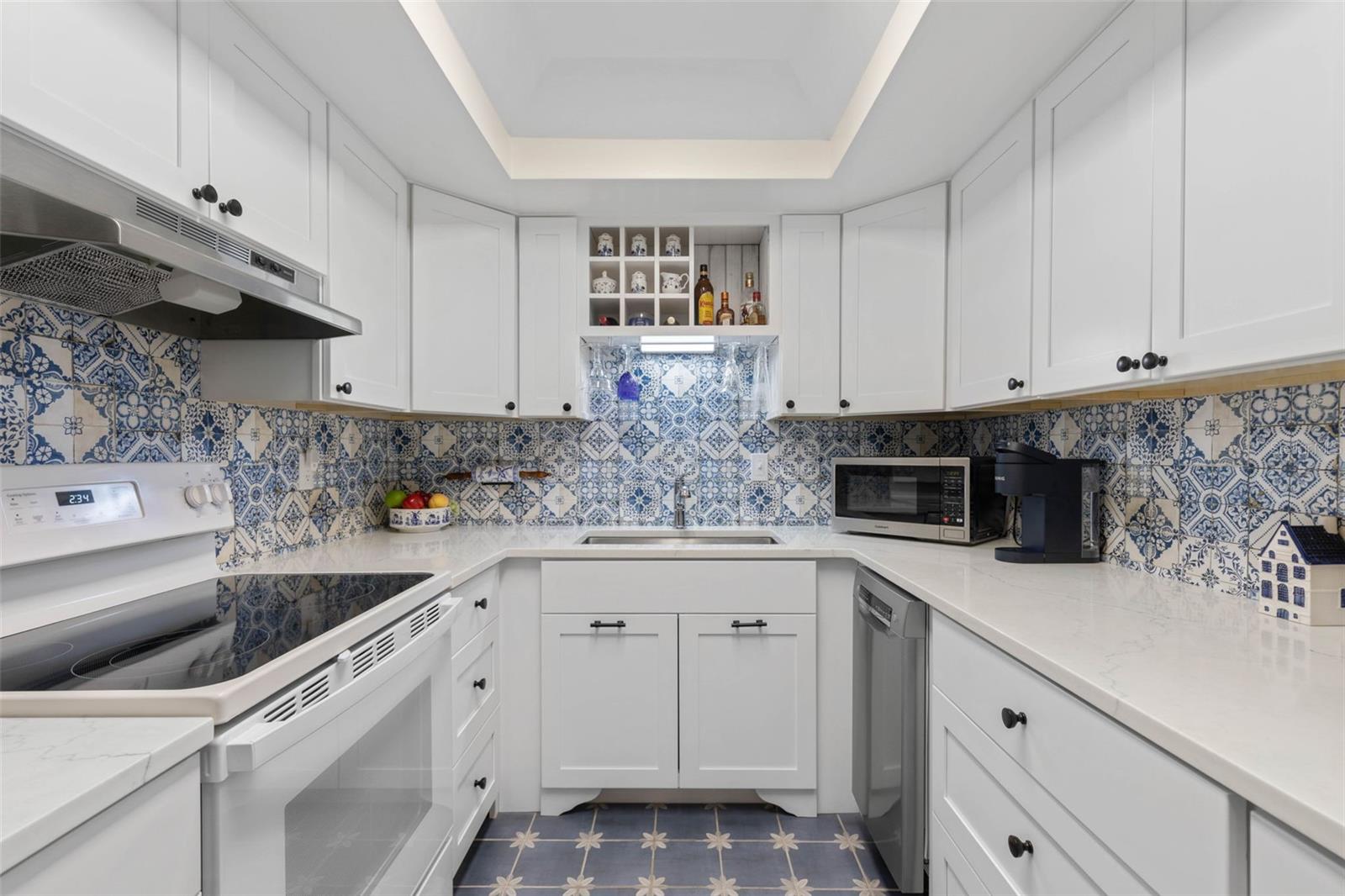 PALM CLUB CONDO - Residential