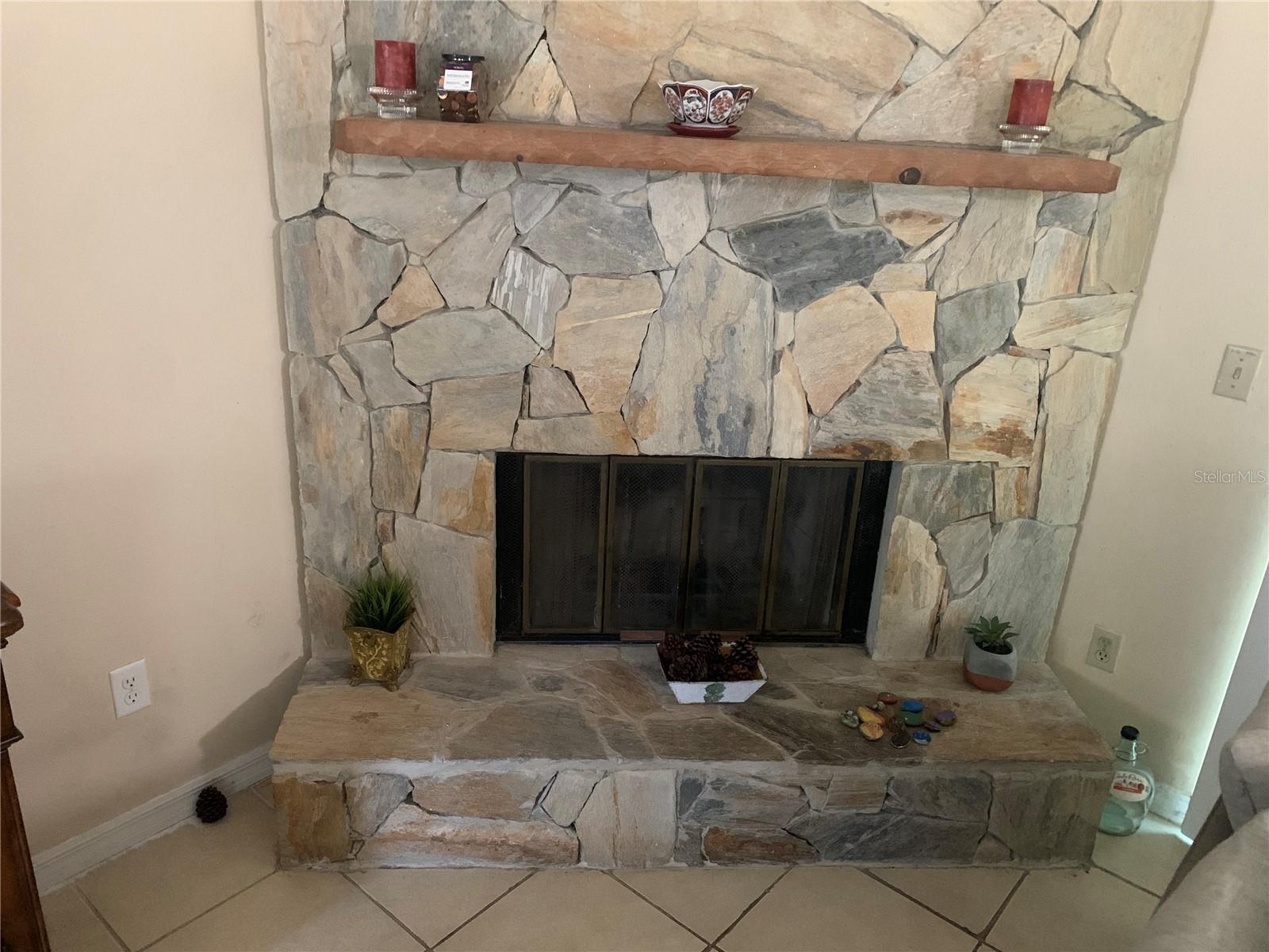 GROVE HILL - Residential