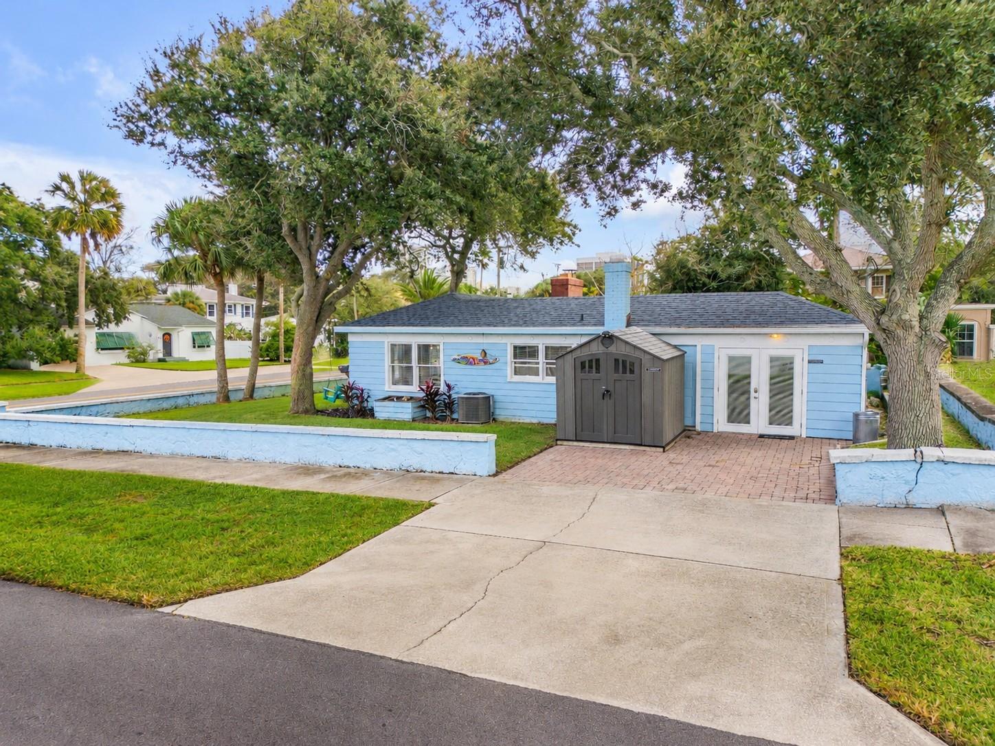 731 N OLEANDER AVENUE