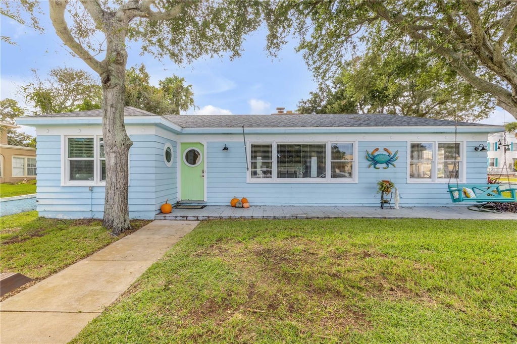 Photo of 731 N Oleander Avenue, Daytona Beach, FL 32118 (MLS # O6453683)