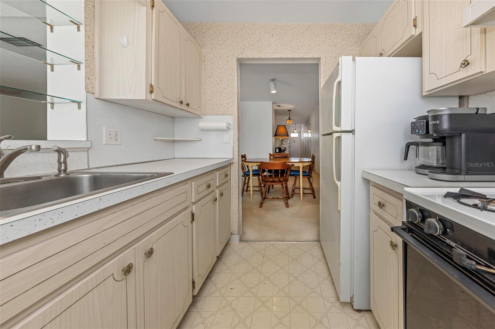 FIVE TOWNS OF ST PETE - Residential