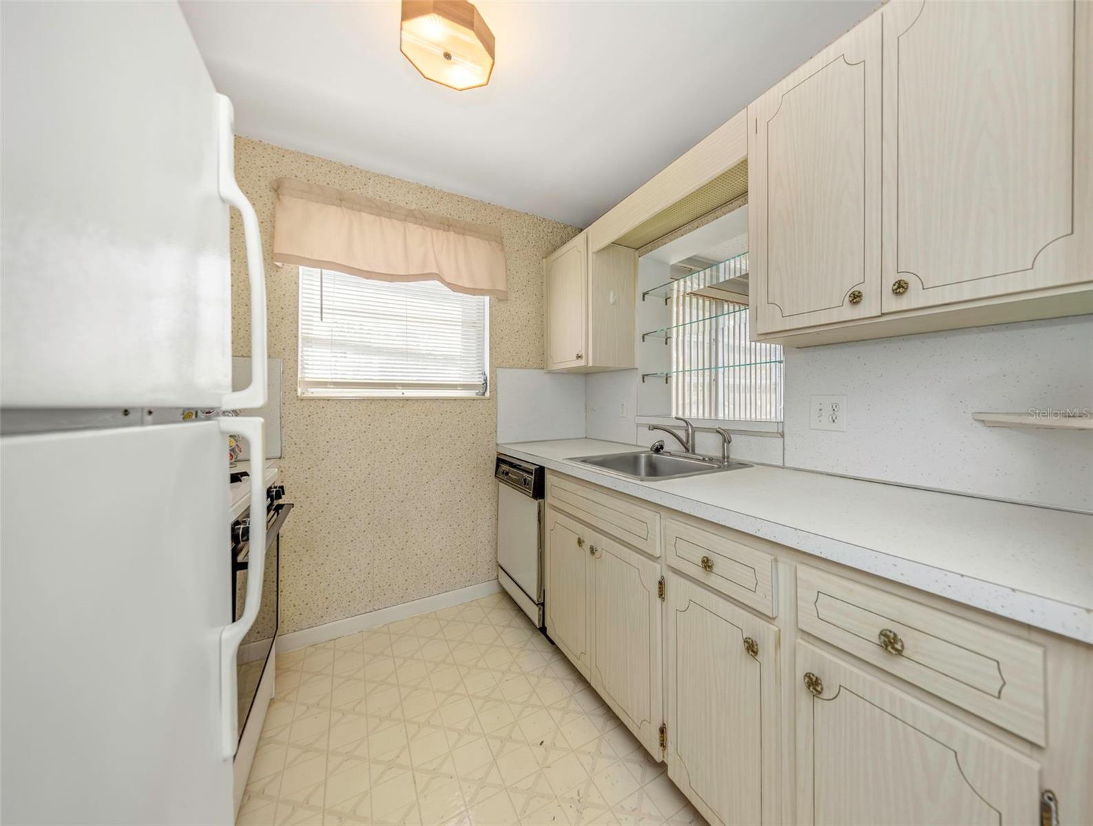 FIVE TOWNS OF ST PETE - Residential