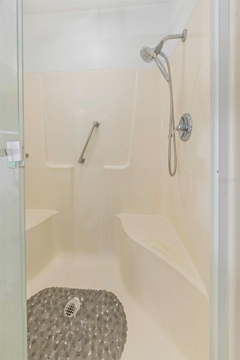 FIVE TOWNS OF ST PETE - Residential