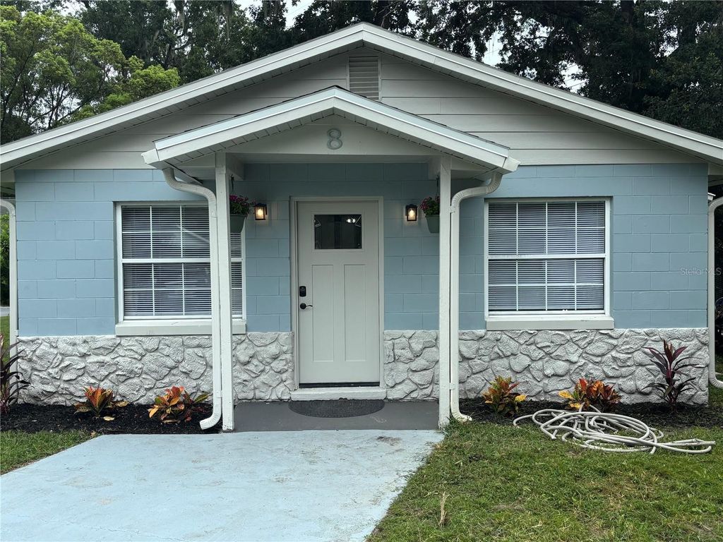 Photo of 8 Kings Circle, Brooksville, FL 34601 (MLS # A4676623)