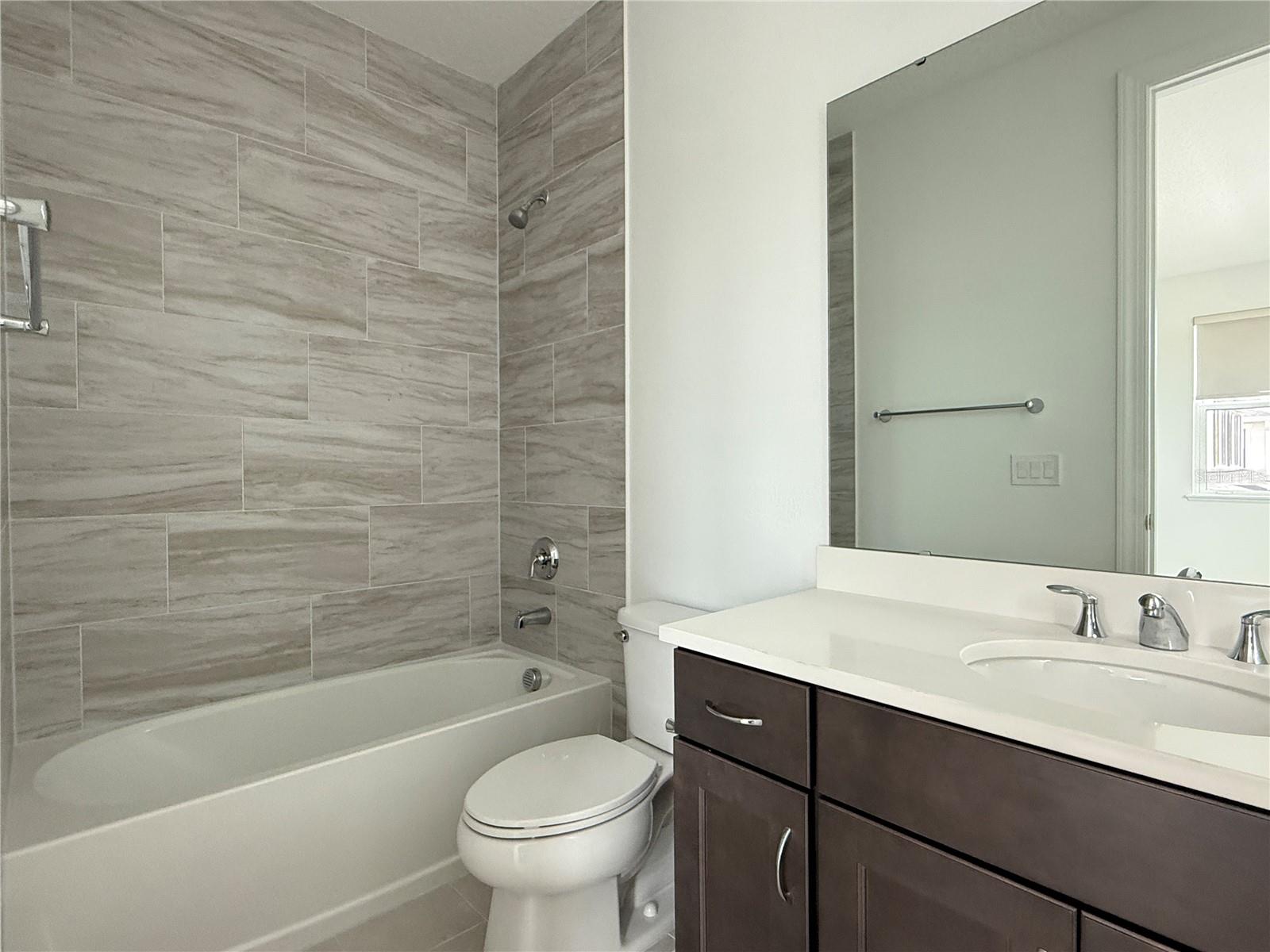 LAUREL POINTE PH 1 - Residential