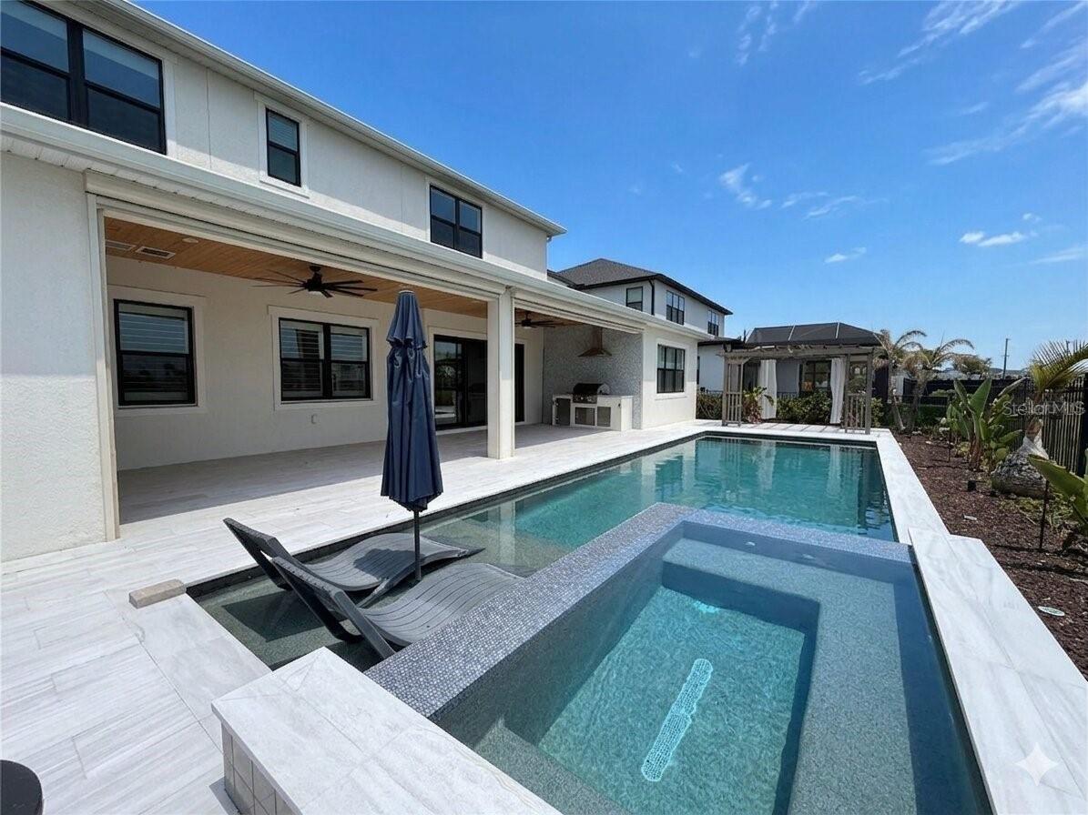 LAUREL POINTE PH 1 - Residential