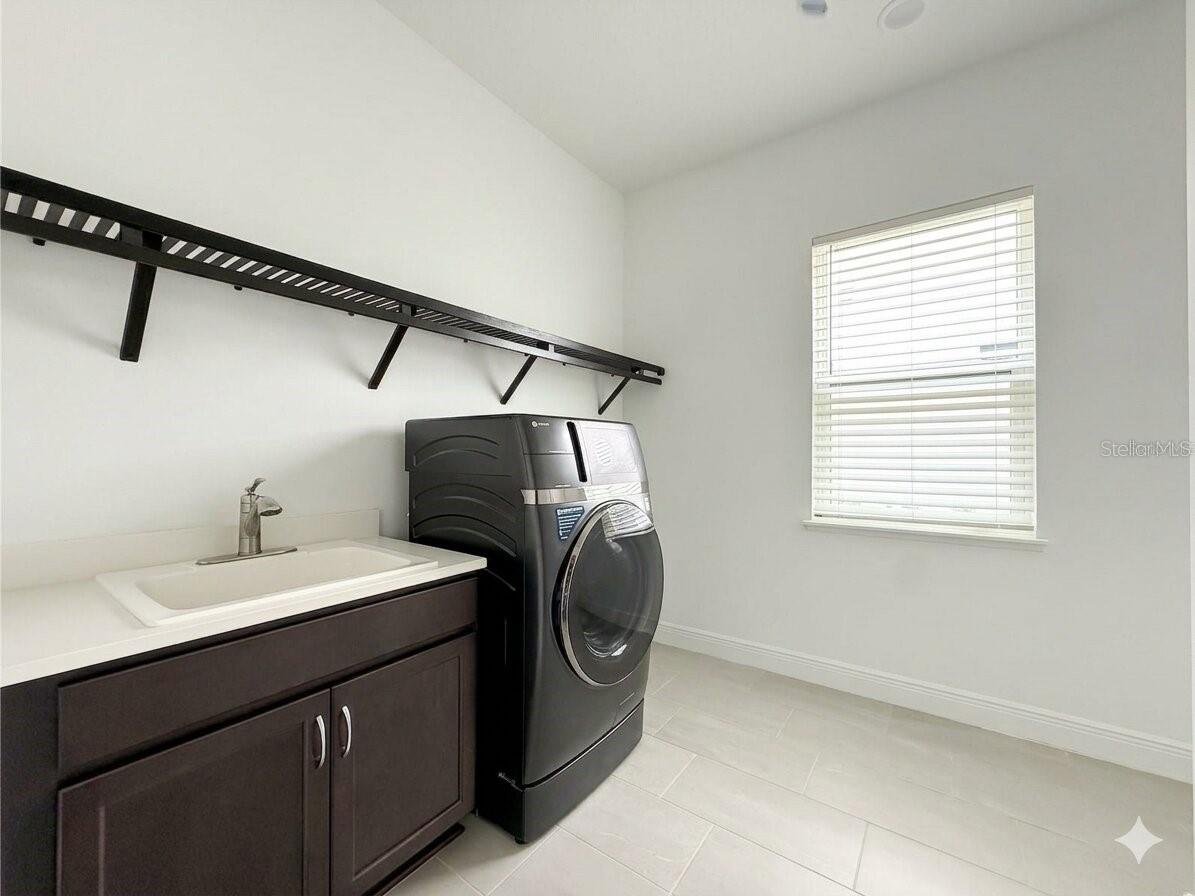 LAUREL POINTE PH 1 - Residential