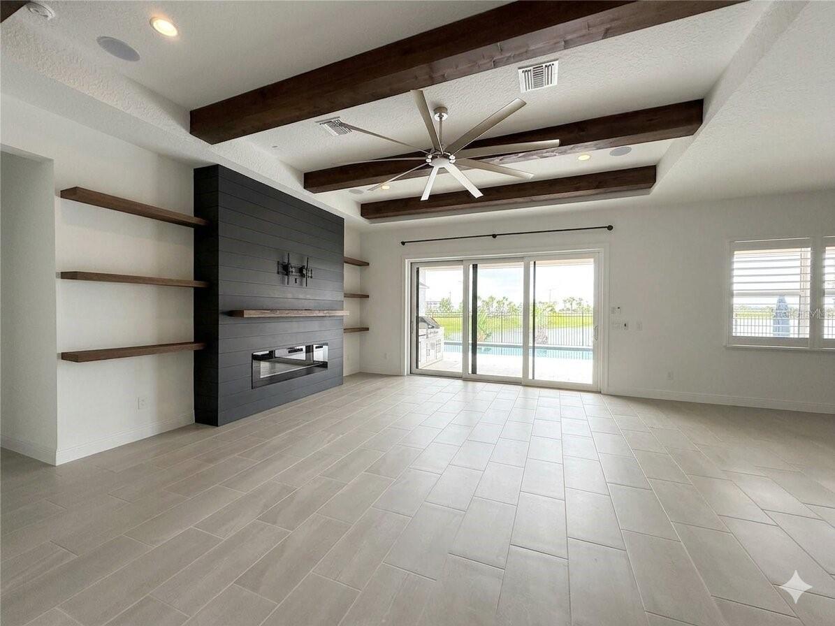 LAUREL POINTE PH 1 - Residential