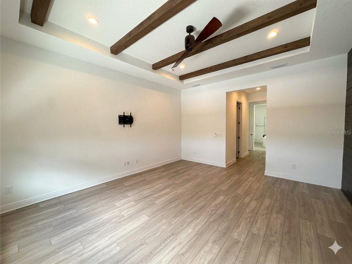 LAUREL POINTE PH 1 - Residential