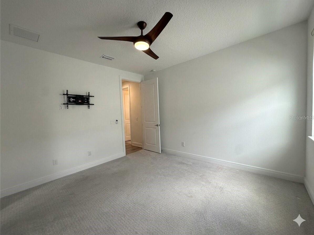 LAUREL POINTE PH 1 - Residential