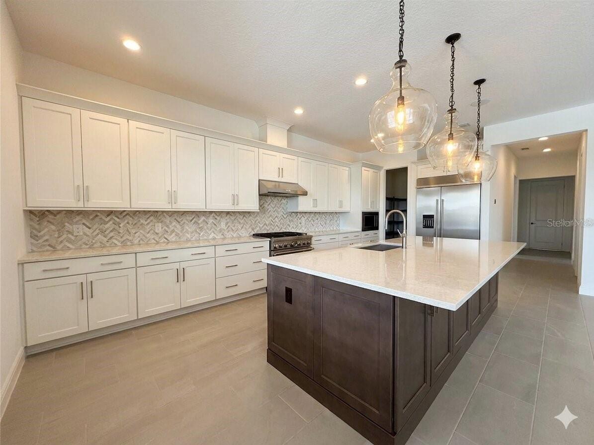 LAUREL POINTE PH 1 - Residential
