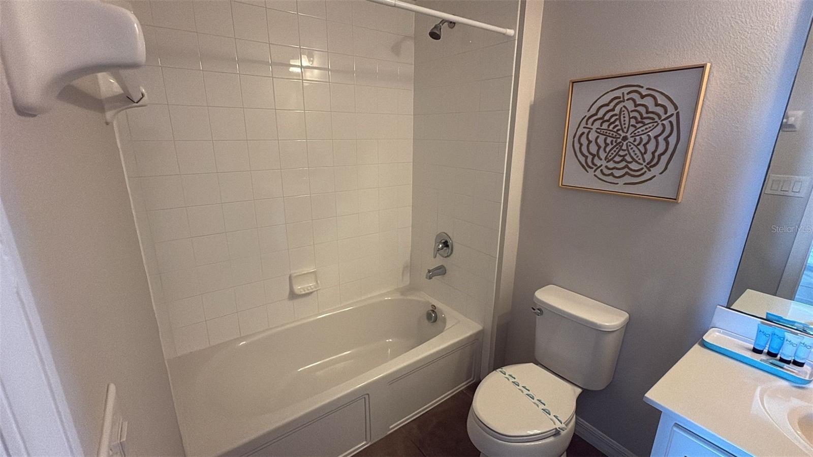 VERANDA PALMS PH 2A - Residential Lease