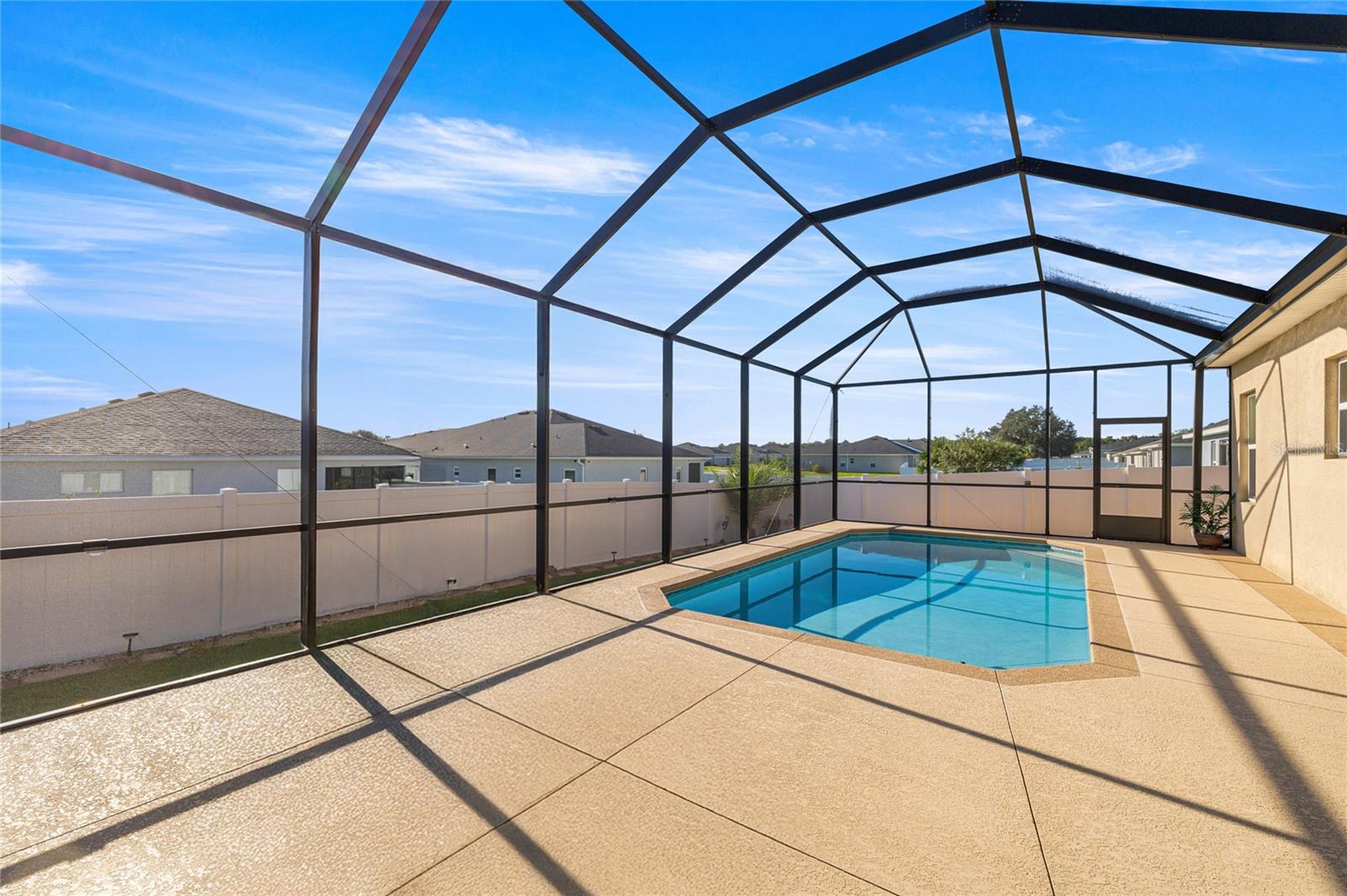 SUMMERCREST - Residential