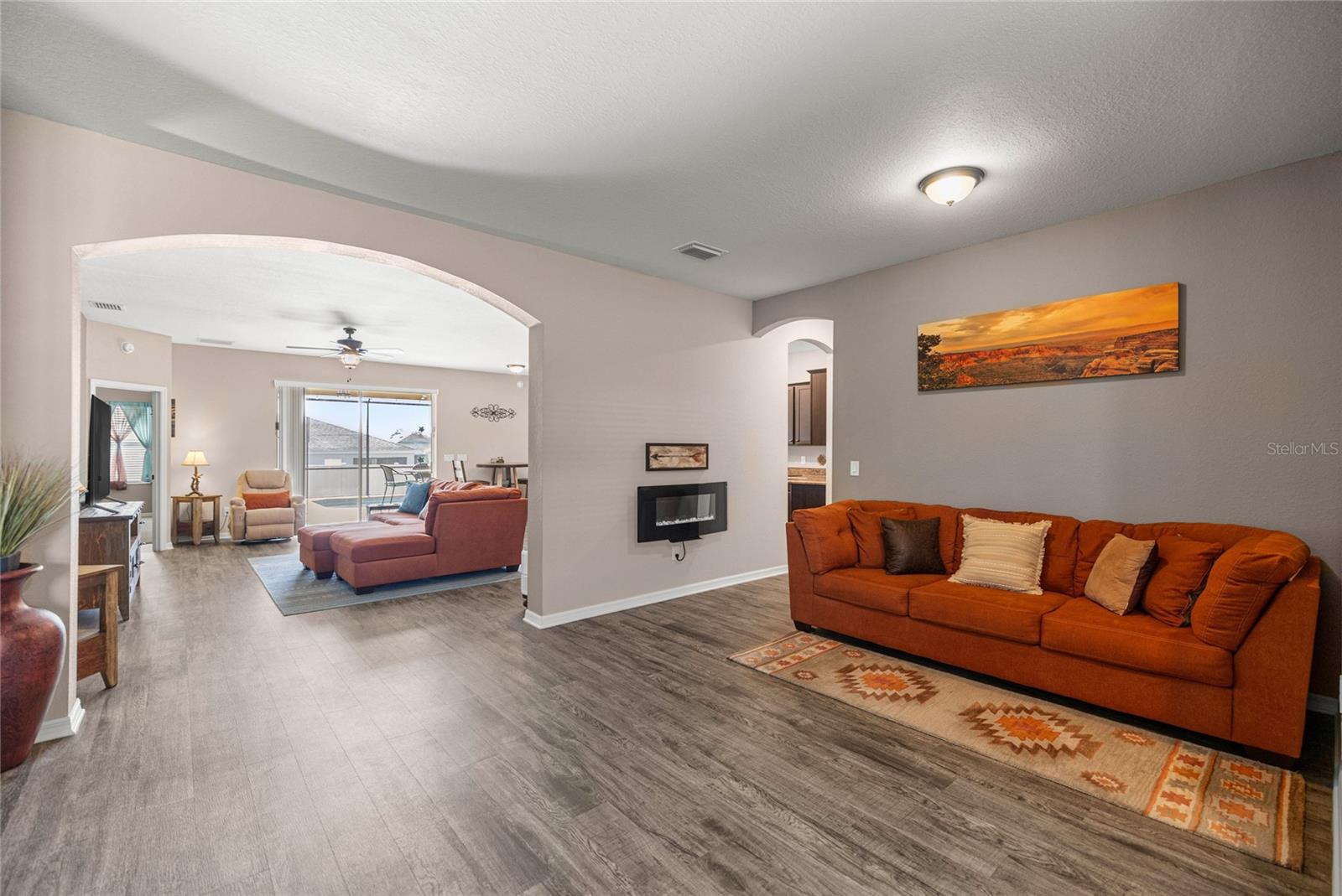 SUMMERCREST - Residential