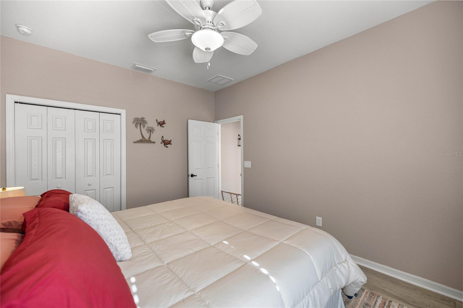 SUMMERCREST - Residential