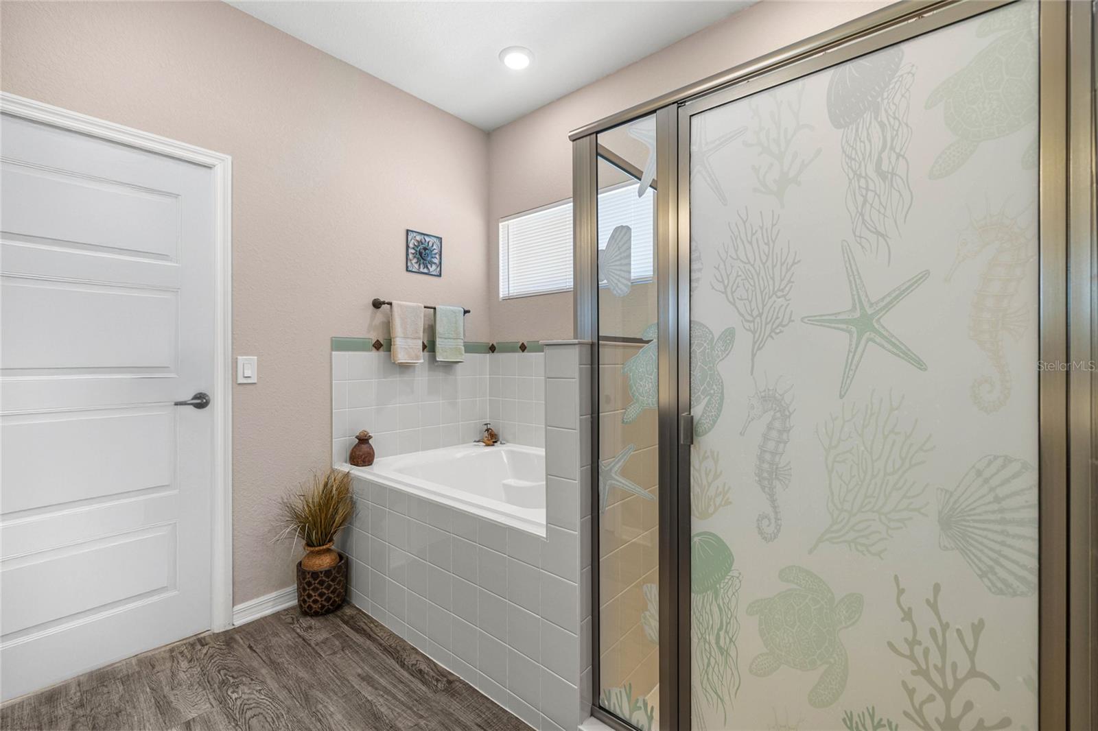 SUMMERCREST - Residential