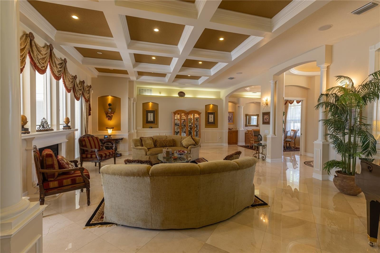 13717 CANTERFIELD DRIVE, RIVERVIEW, FL, 33579 4 13717 CANTERFIELD DRIVE
