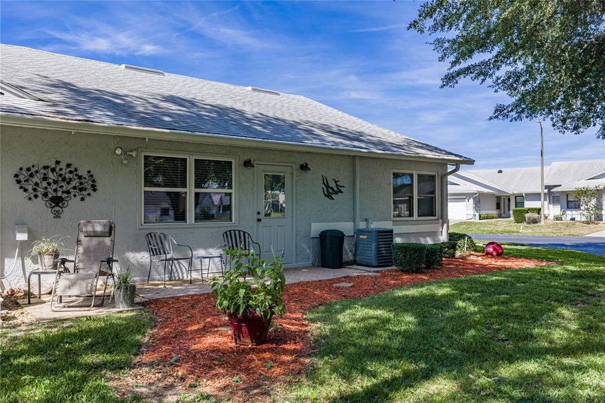 One or more photo(s) has been virtually staged. This a Beautiful 2 Bedroom and 2 Bath Unit in the Sandpiper Community in North Lakeland, One Car Garage.
Located on a Cul de Sac that has very little Traffic, The Rear of the Home has Large Oak trees putting Shade throughout the backyard to shield from the afternoon sun, Great Place to Start the morning with a Great cup of Coffee and some quiet time with Nature. Split Bedroom with an Eat In Kitchen that has Granite Counter Tops Wood Cabinets and an oversized Pantry. The Great Room Family room is oversized that gives you plenty of room the move around.