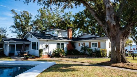 A home in MINNEOLA